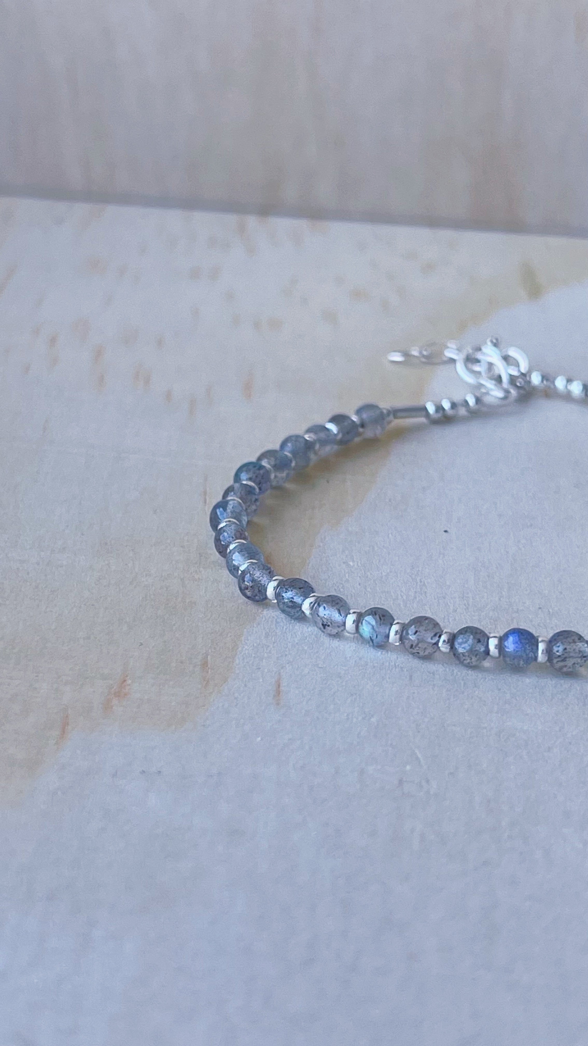 Labradorita 3mm (Plata 950)