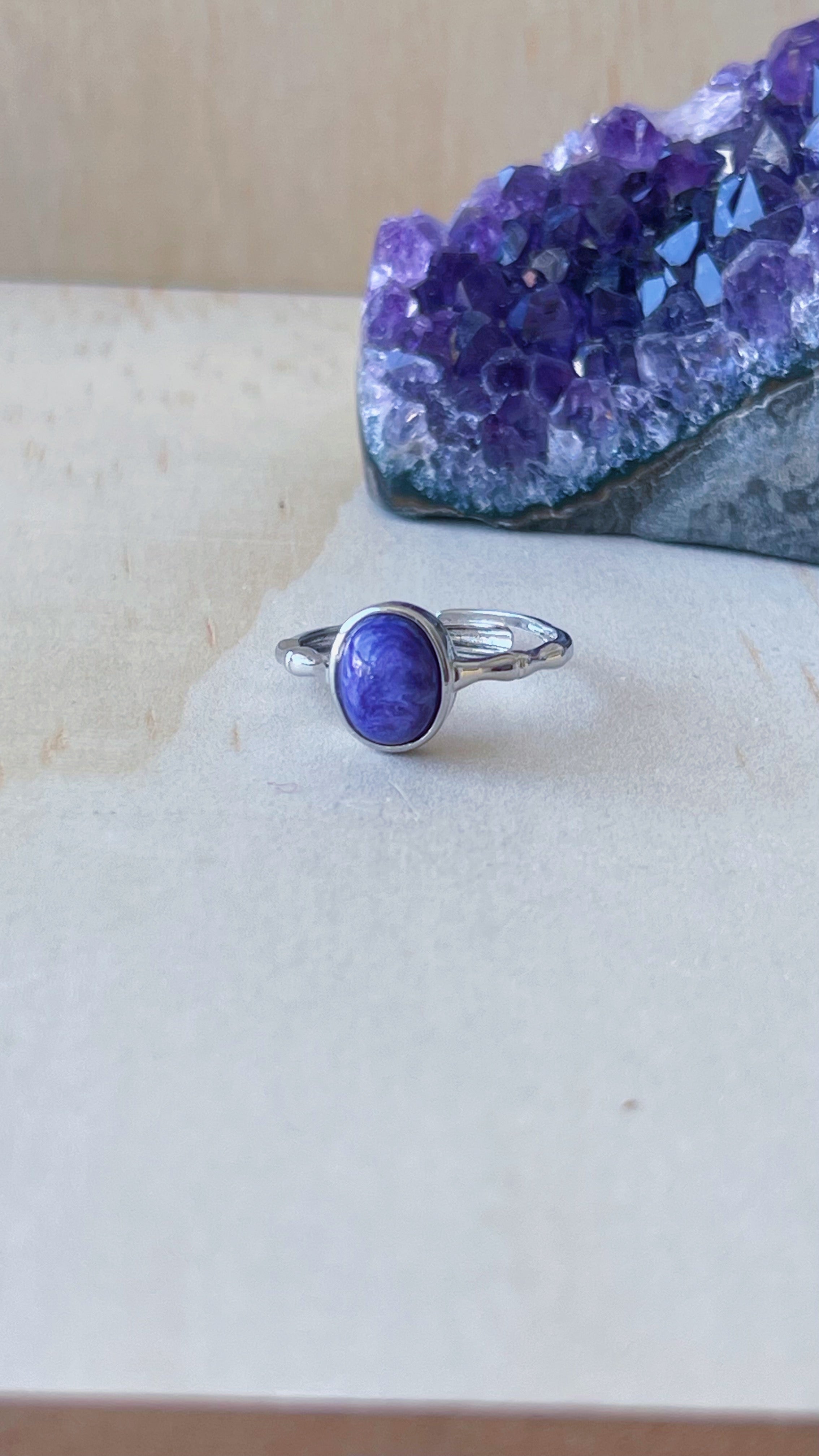 Anillo Charoita
