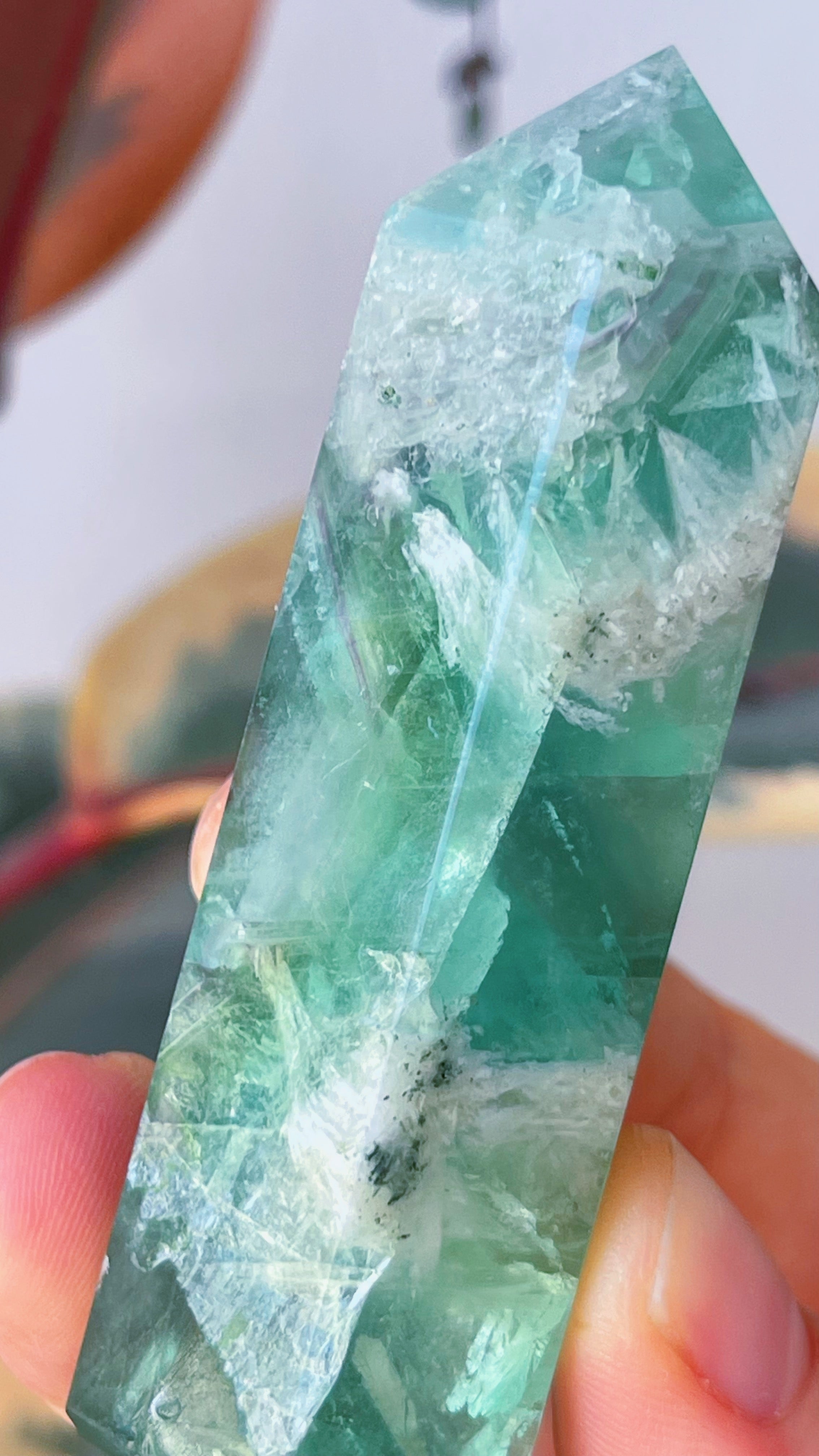 Obelisco Fluorita Verde Pluma